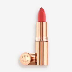 Charlotte Tilbury K.I.S.S.I.N.G Coachella Coral